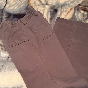 Old Navy Women's Cargo Pants in Taupe
